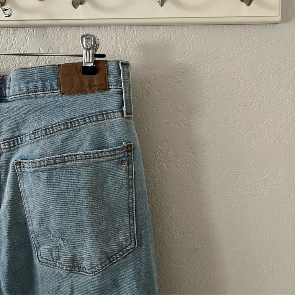 Madewell The Perfect Vintage Straight Jean in Danby Wash: Knee-Rip Edition - Picture 6 of 9